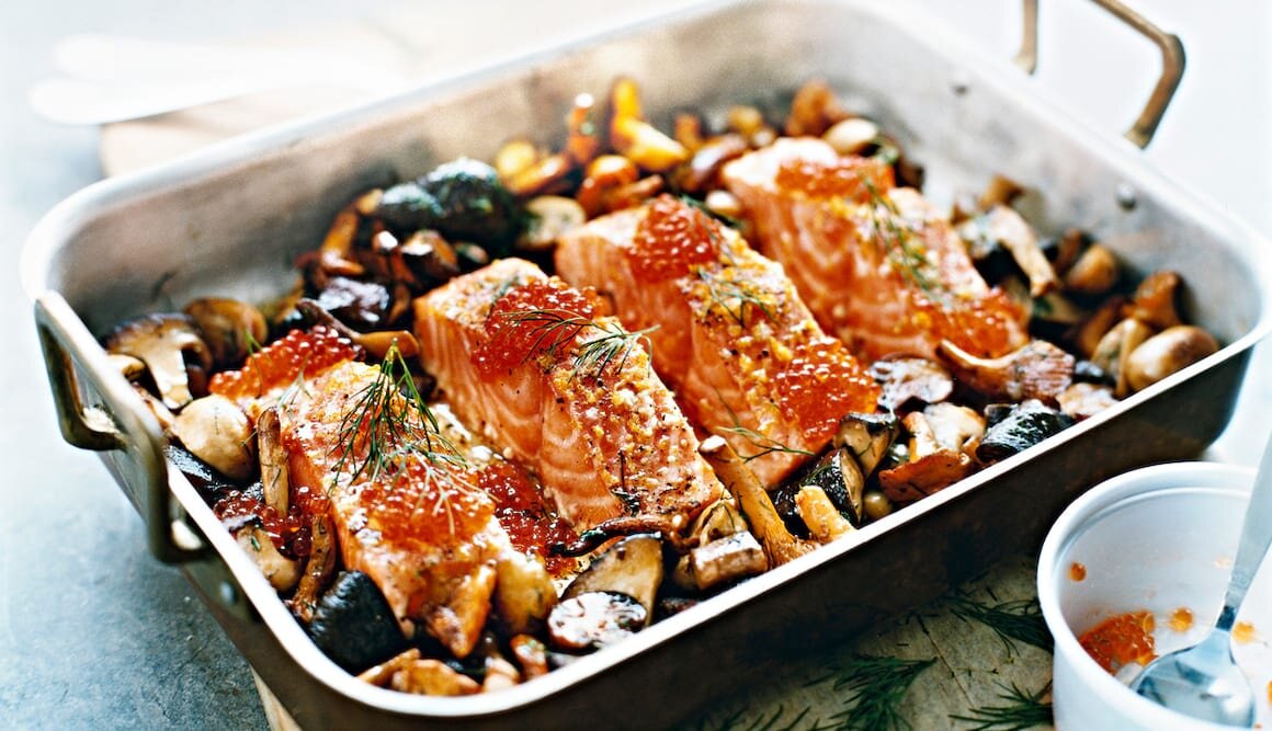 Norwegian Salmon with Mushrooms and Dill