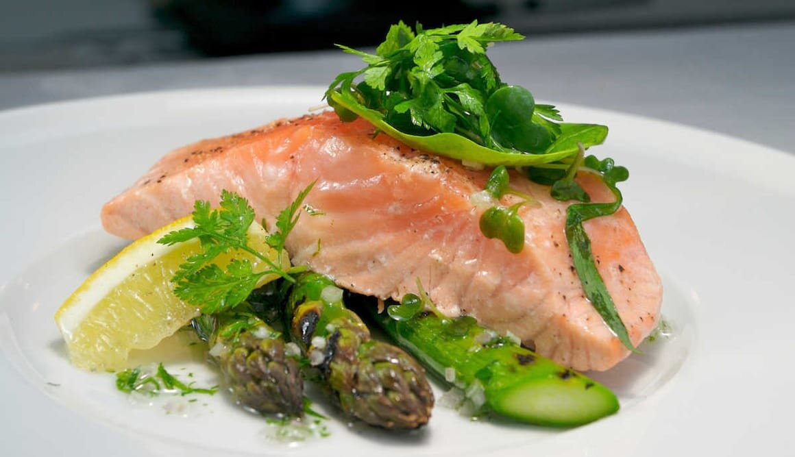 Foil Baked Norwegian Salmon with Roasted Asparagus 